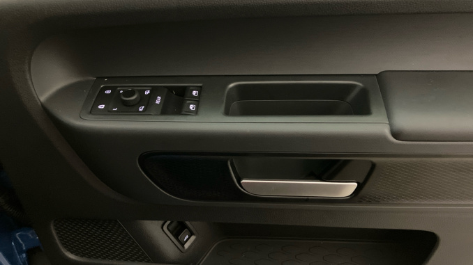 Volkswagen ID. Buzz 210kW Style Pro 79kWh 5dr Auto [Design+] Electric Estate - Image 19